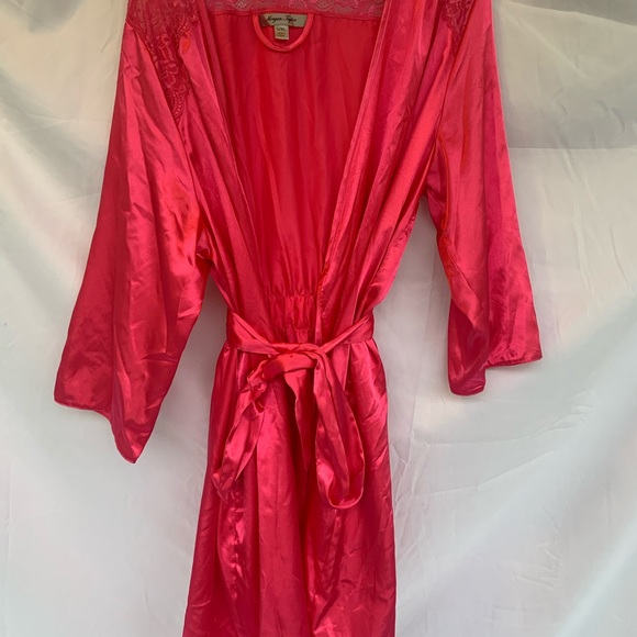 Morgan Taylor Intimates Robe - Picture 4 of 4